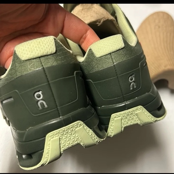 On cloud - Picture 3 of 5